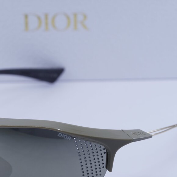 Dior DIORXPLORER M1U 78A4 Shield Sunglasses - Dark Beige/Silver Mirror - Picture 4 of 11